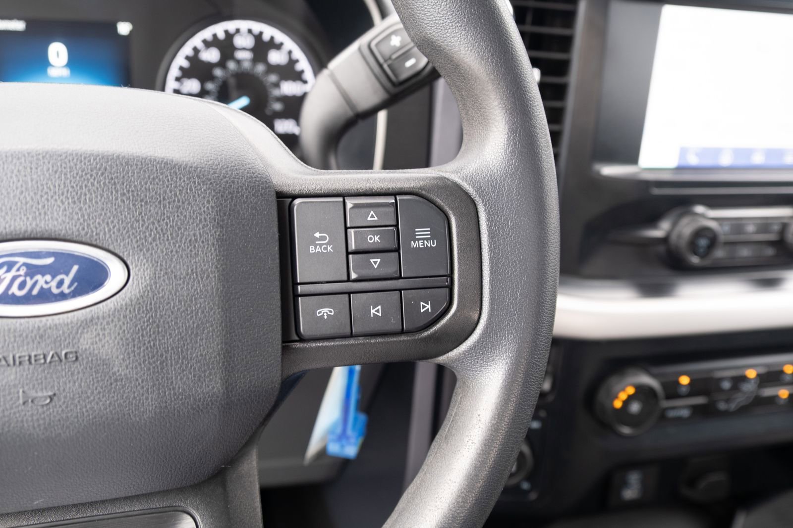 Used 2023  Ford XLT image 7
