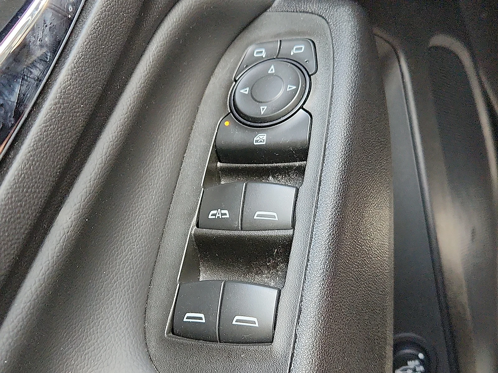 2024 Chevrolet Equinox LT - Photo 22