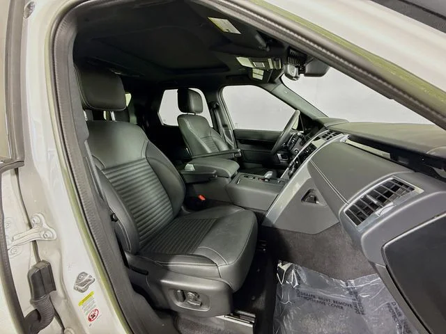 Certified Used 2023 White Land Rover S R-Dynamic image 30