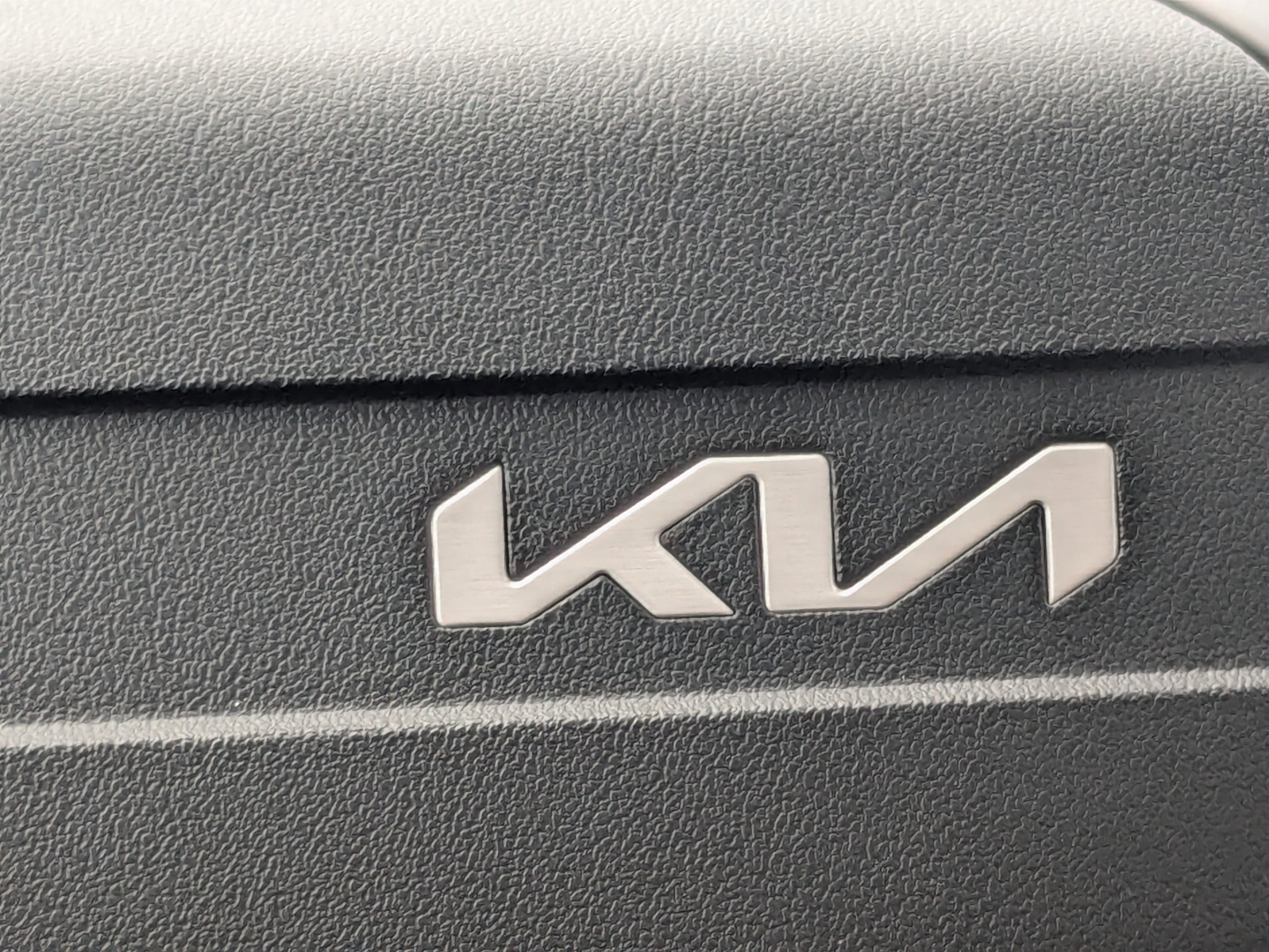 New 2026 Snow White Pearl Kia LX image 31