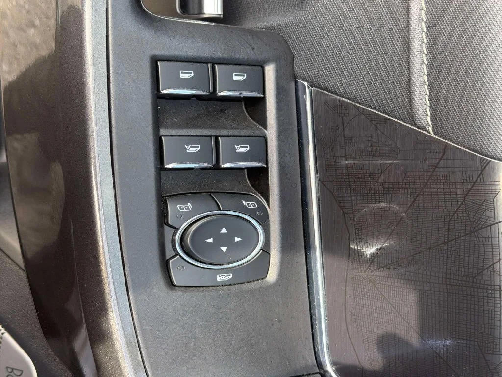 Used 2023 Silver Metallic Ford XLT image 19