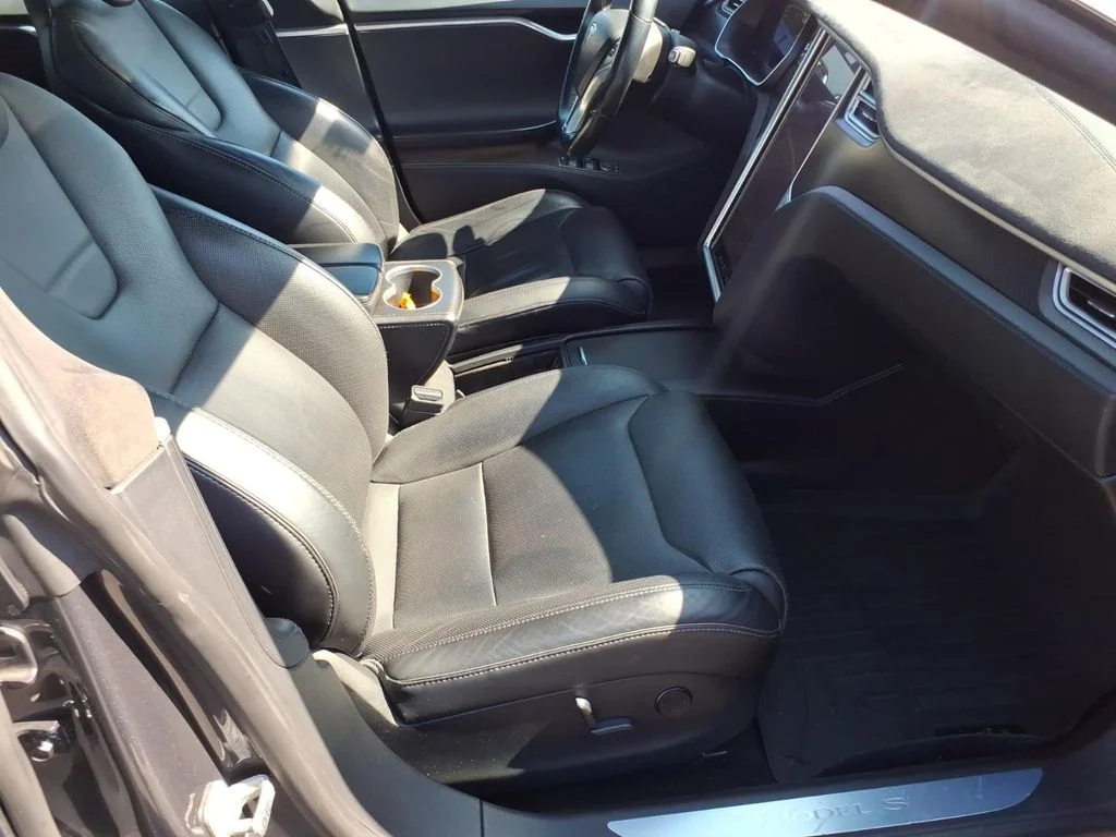 Used 2016 Silver Tesla P100D image 8