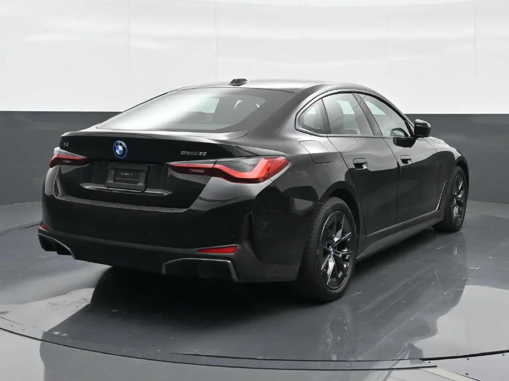 Used 2023 Black BMW eDrive35 image 5
