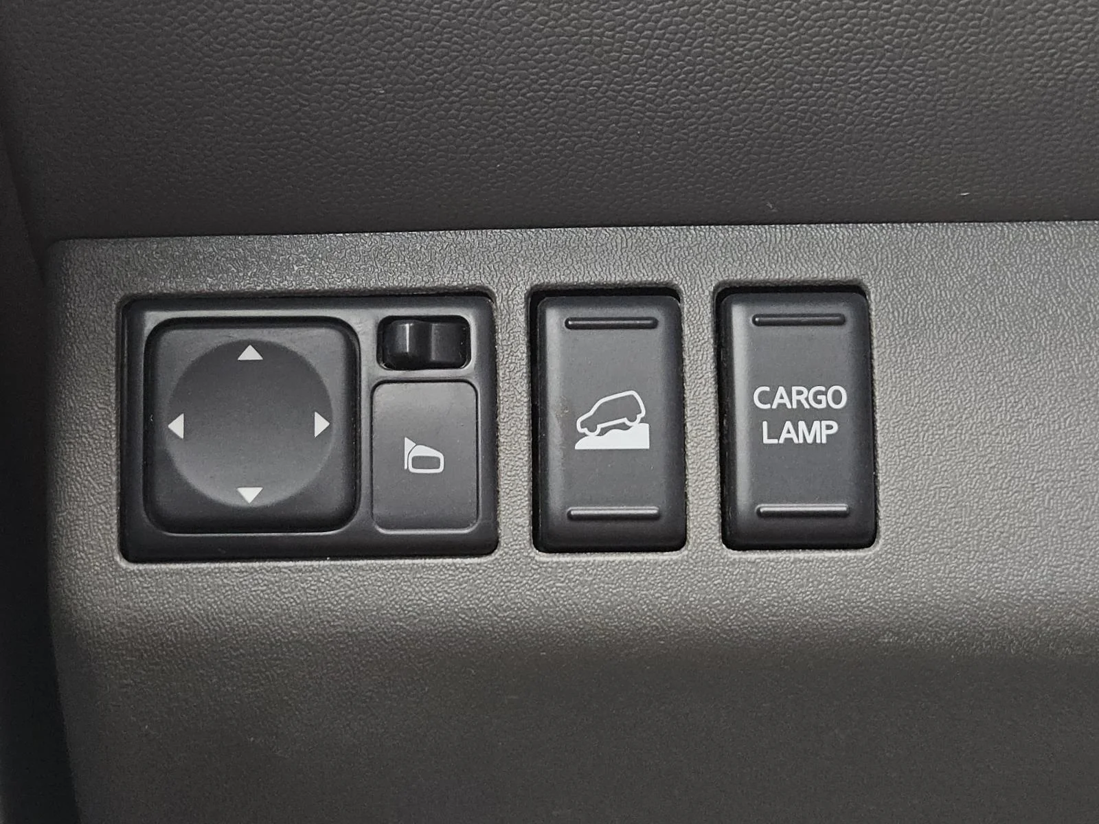 Used 2021 Gray Nissan Crew Cab 4x4 SV Auto image 19