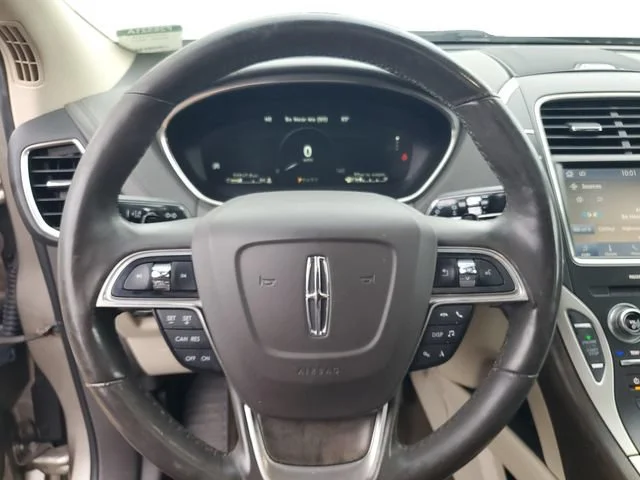 Used 2019 Iced Mocha Prem Lincoln Reserve image 11