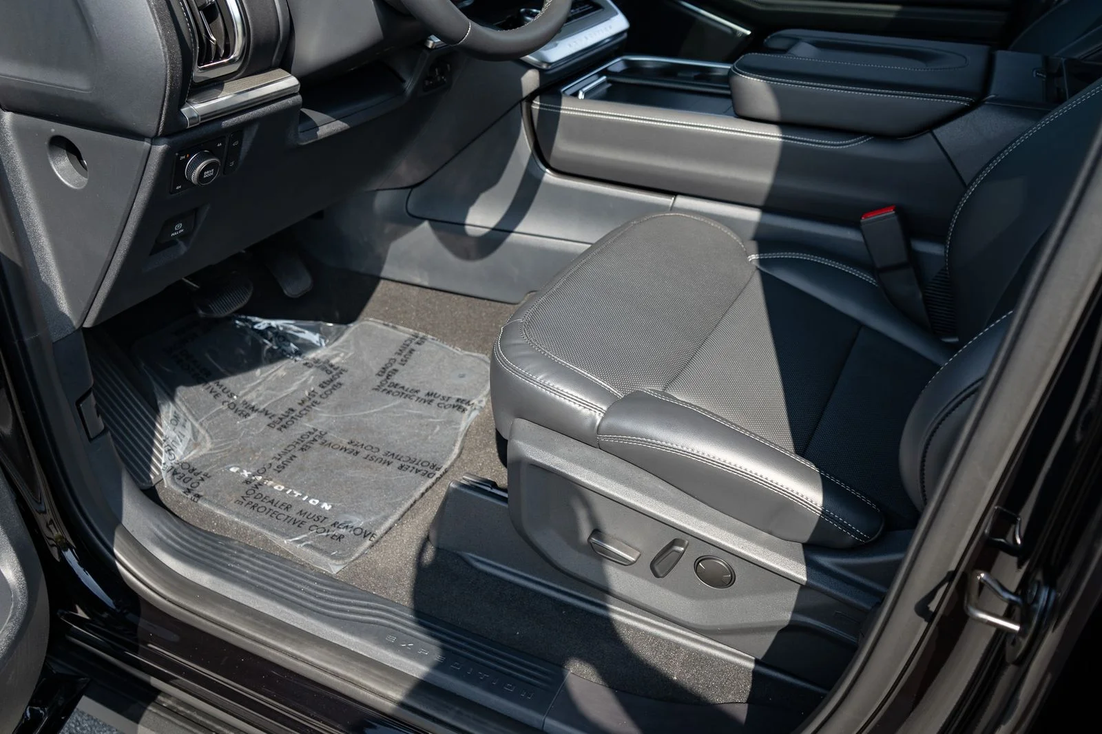 New 2027 Black Ford Platinum image 31