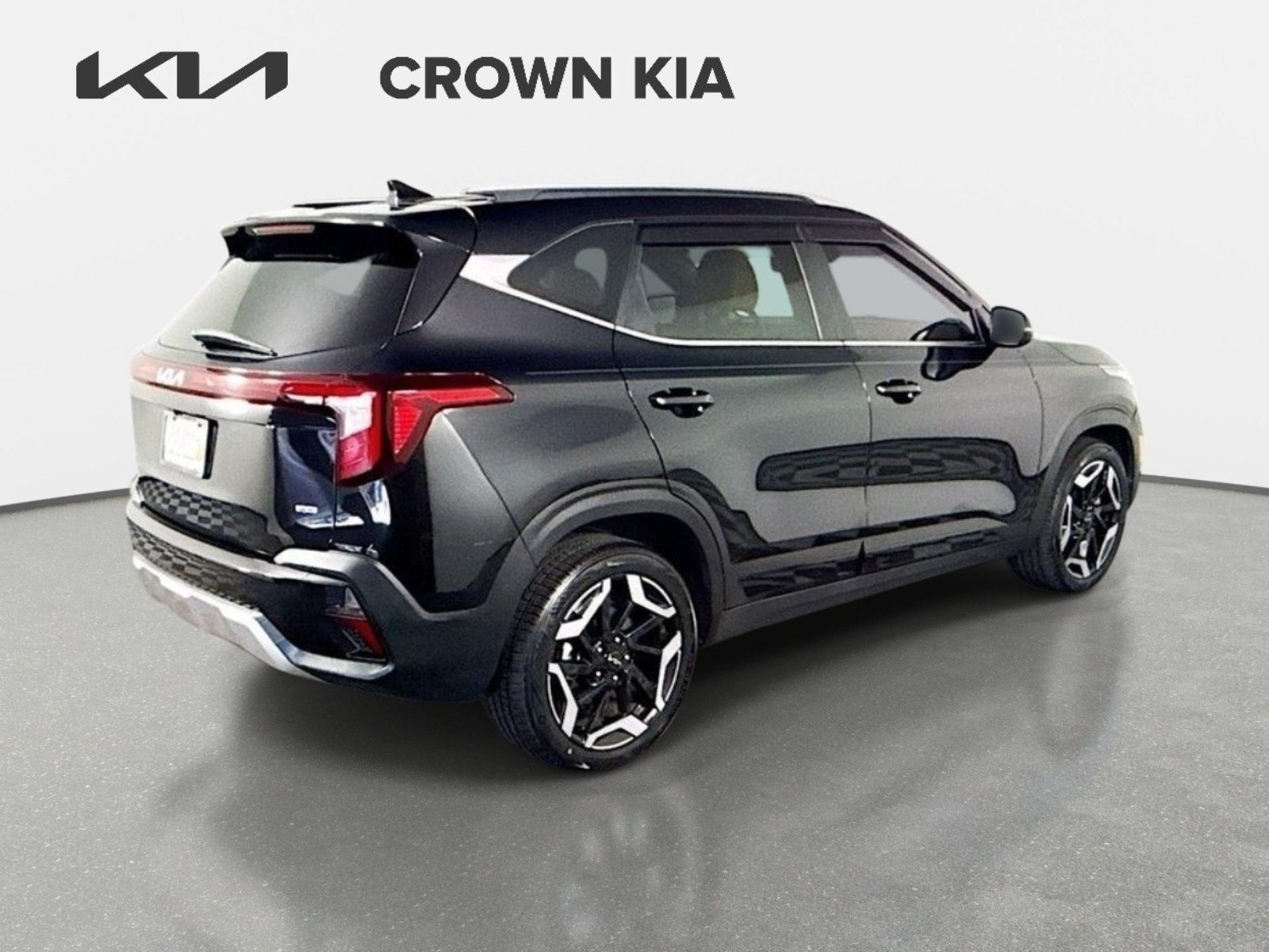 Used 2024 Fusion Black Kia SX image 28