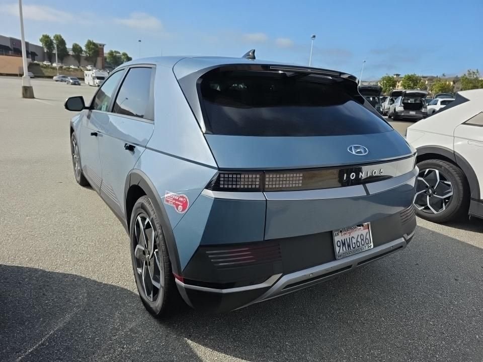 Used 2024 Blue Hyundai SE image 4