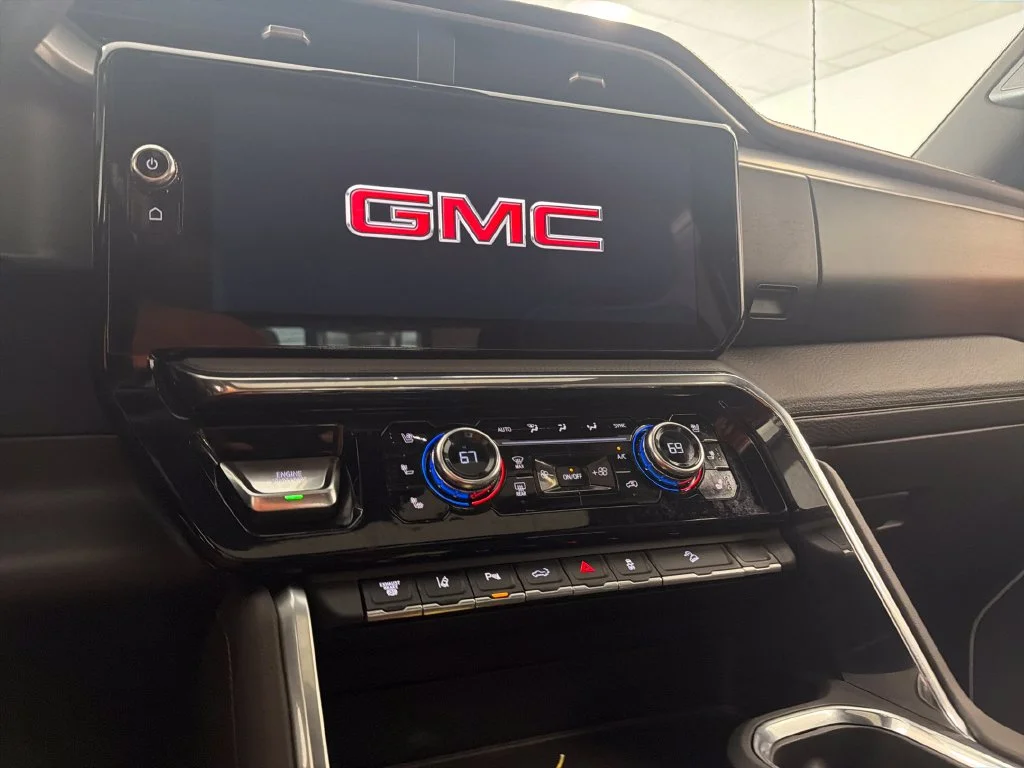 Used 2024 White GMC Denali image 14