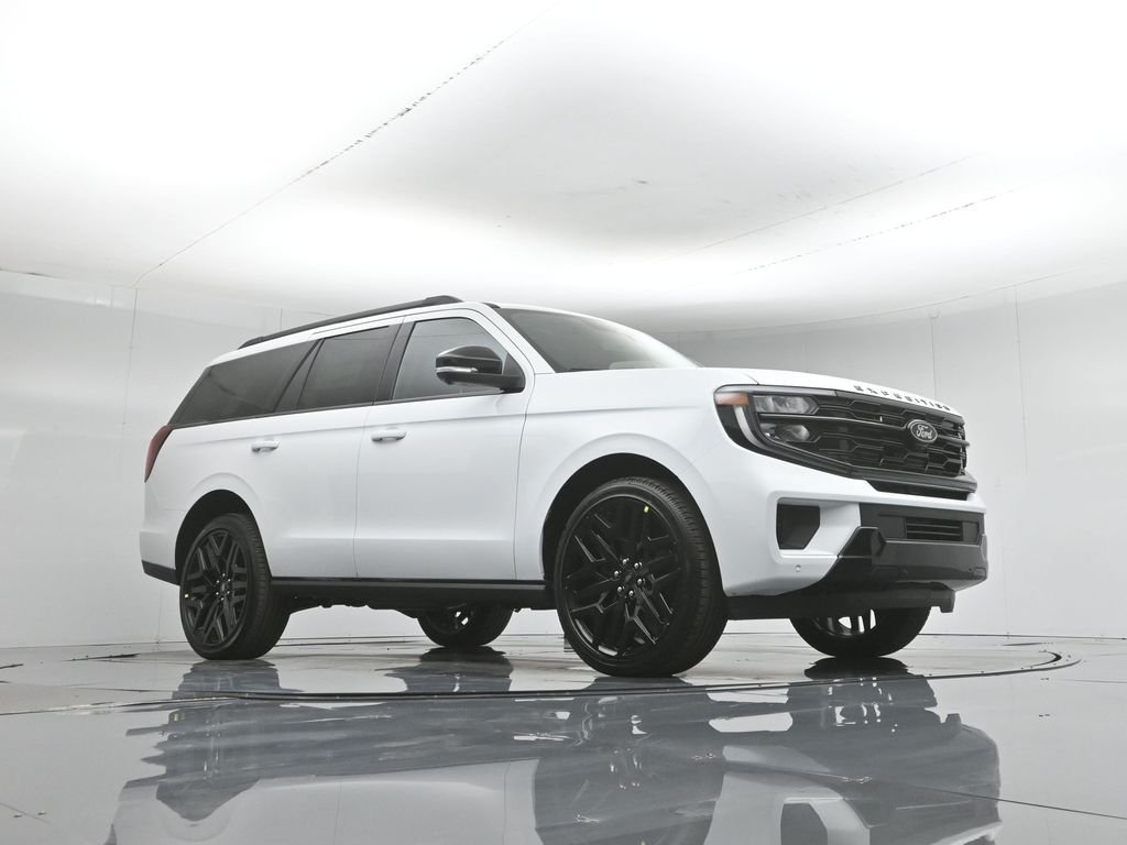 New 2026 Oxford White Ford Platinum image 3