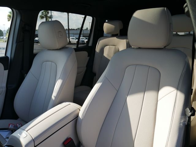 New 2026 Polar White Mercedes-Benz GLB 250 image 18
