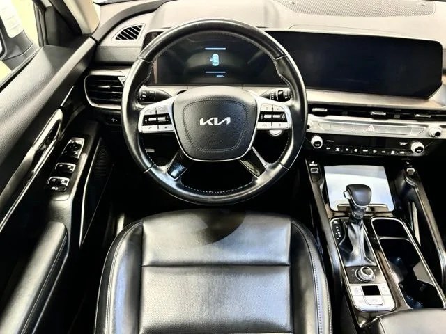 Used 2024 White Kia S image 12