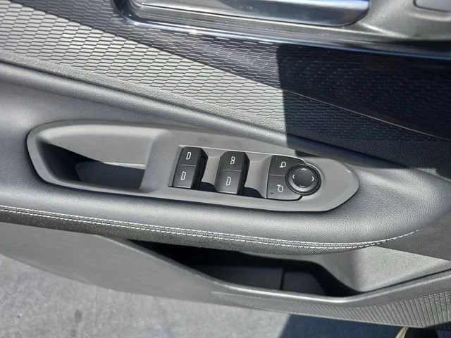 2025 Chevrolet Blazer EV LT - Photo 29