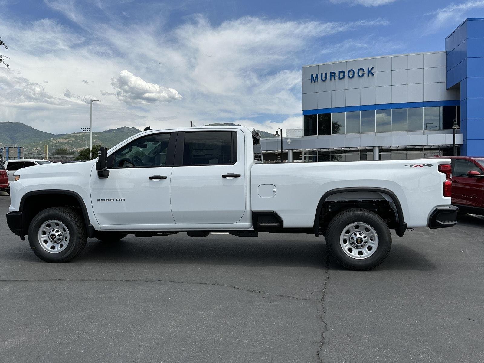 New 2026 Summit White Chevrolet WT image 13