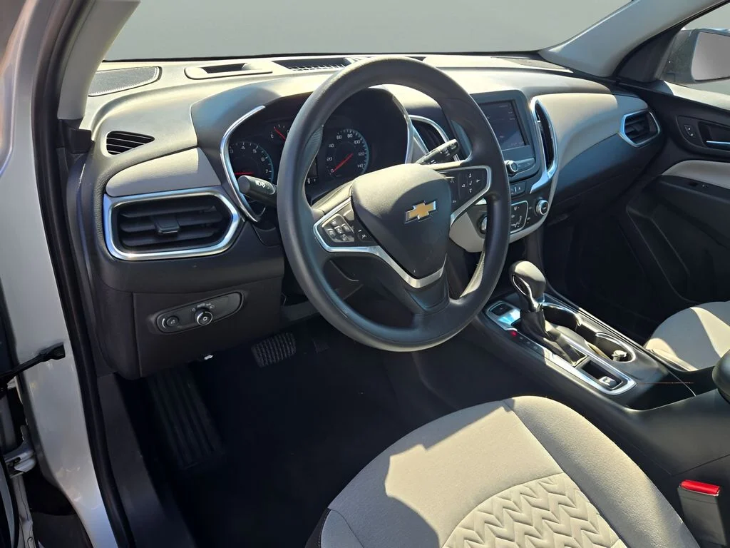 Used 2022 Silver Chevrolet LS image 14