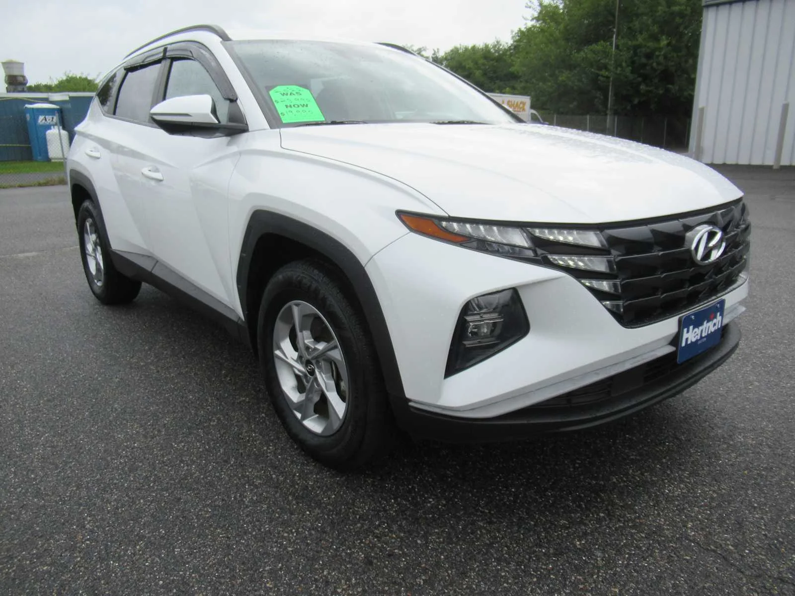 Used 2022 Quartz White Hyundai SEL image 3