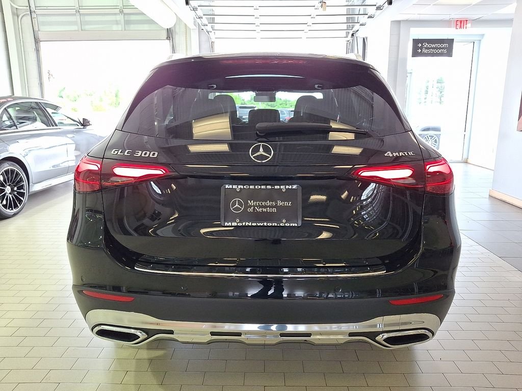 Certified Used 2026 Black Mercedes-Benz GLC 300 image 5