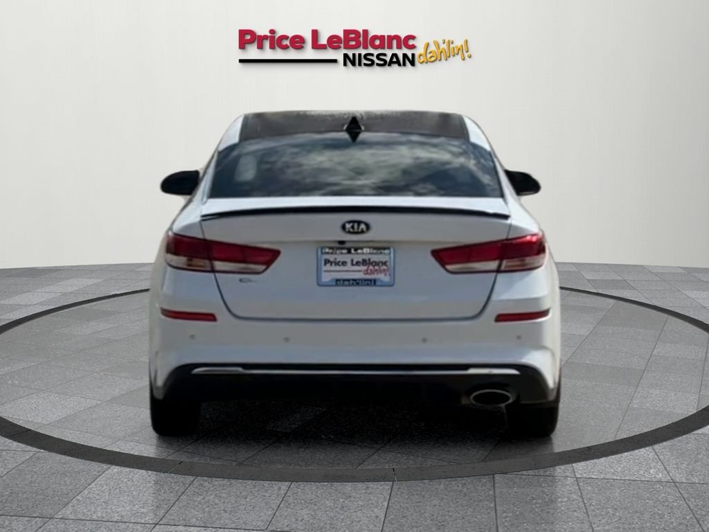 2020 Kia Optima LX photo 3