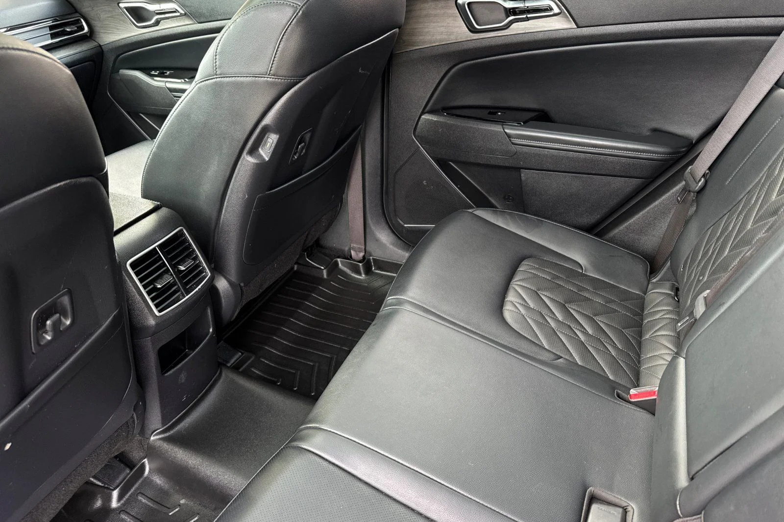 Certified Used 2023 Fusion Orange Kia X-Line Prestige image 15