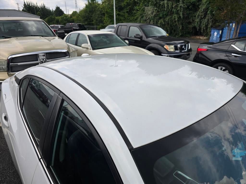 Used 2021 White Nissan SV image 15
