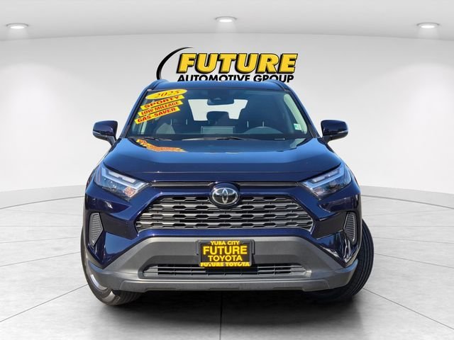 Used 2025  Toyota XLE image 2
