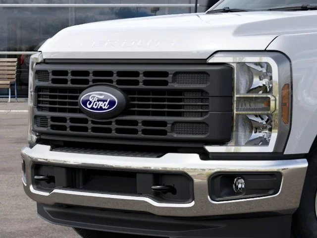 New 2027 Oxford White Ford F-250® XL image 17