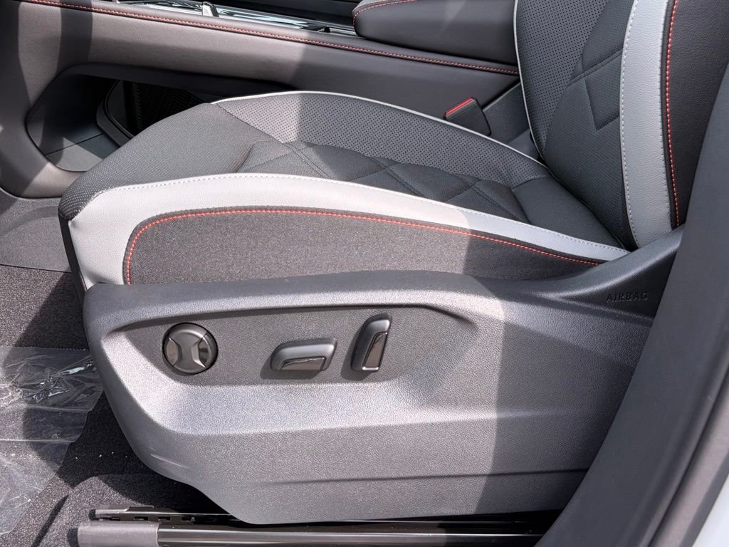 New 2026 Opal White Pearl Volkswagen 2.0T Peak Edition image 15