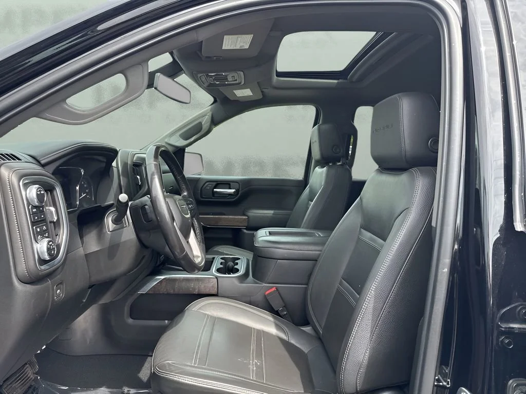 Used 2022 Onyx Black GMC Denali image 9