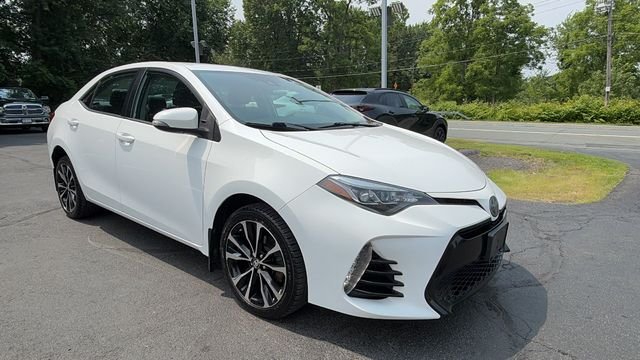 Used 2018 White Toyota SE image 3