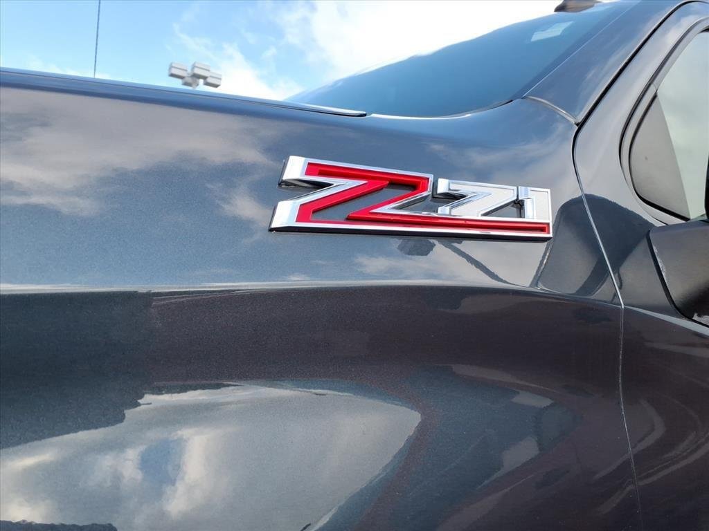 Used 2021 Black Chevrolet LT Trail Boss image 3