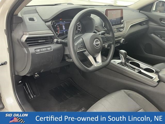 Used 2023 Pearl White Tricoat Nissan 2.5 SV image 16