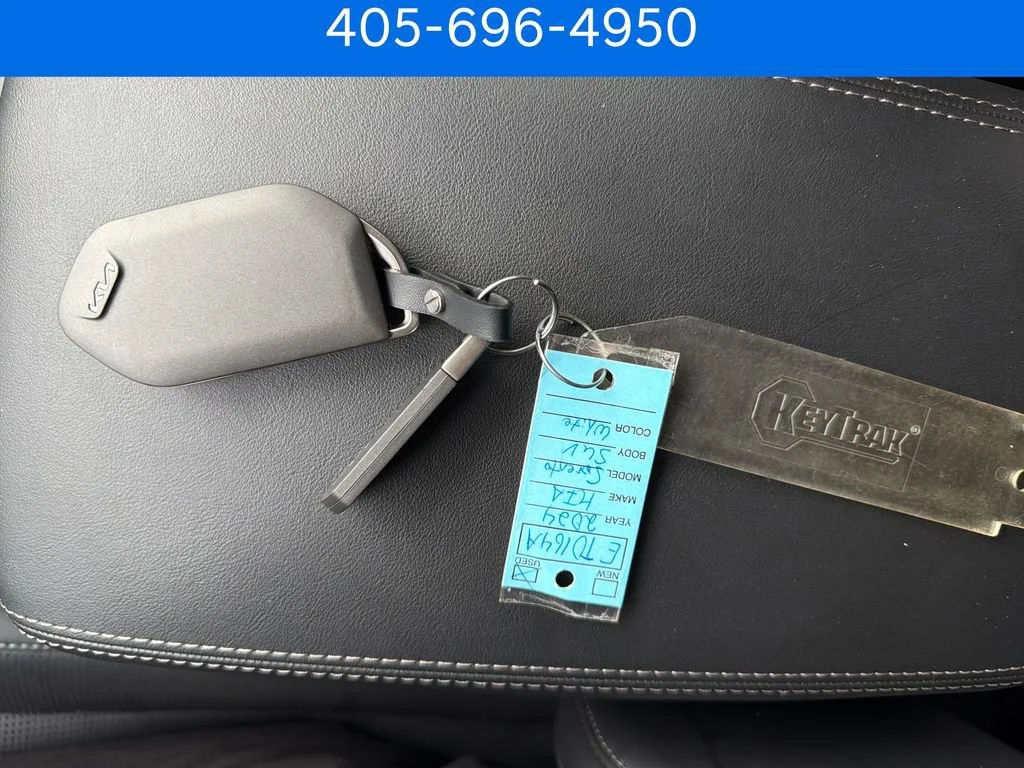 Pre-Owned 2024 Kia Sorento S