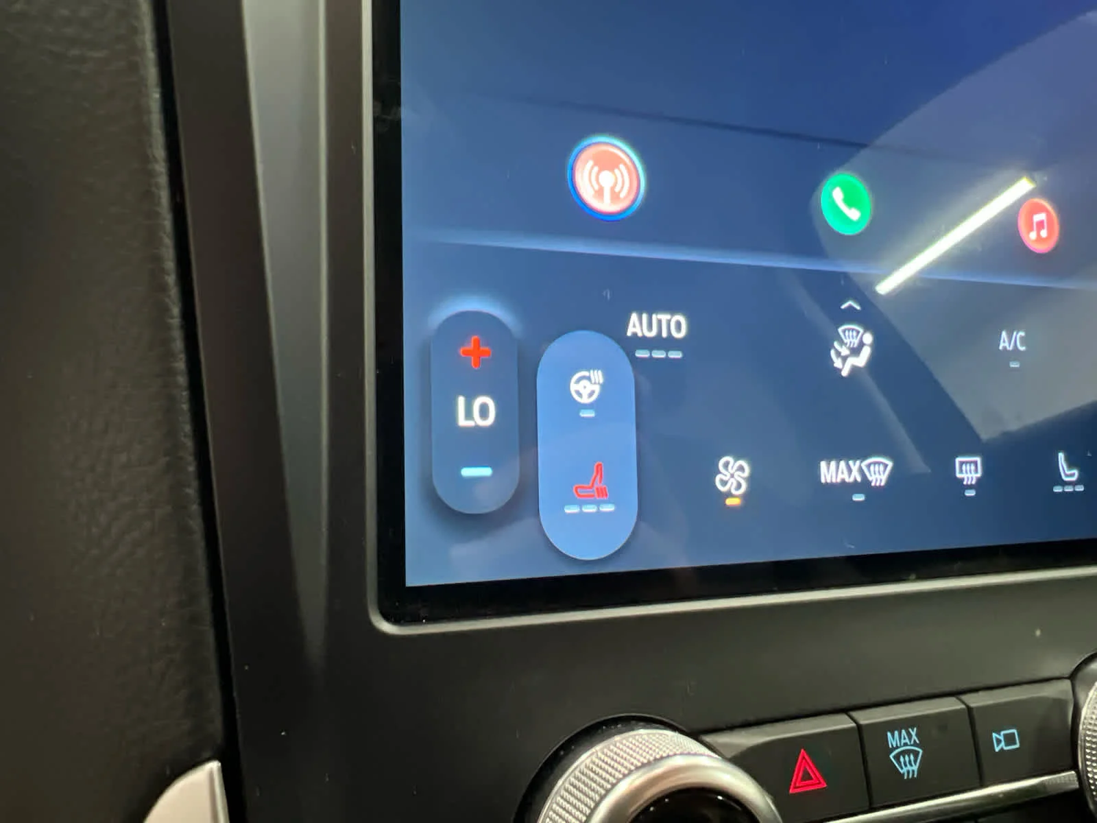 Used 2023 Agate Black Metallic Ford SEL image 3