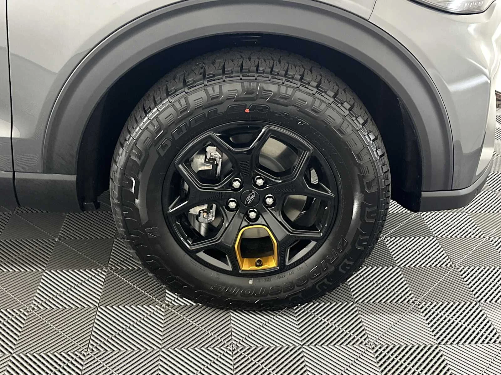 New 2026 Carbonized Gray Metallic Ford Tremor image 13