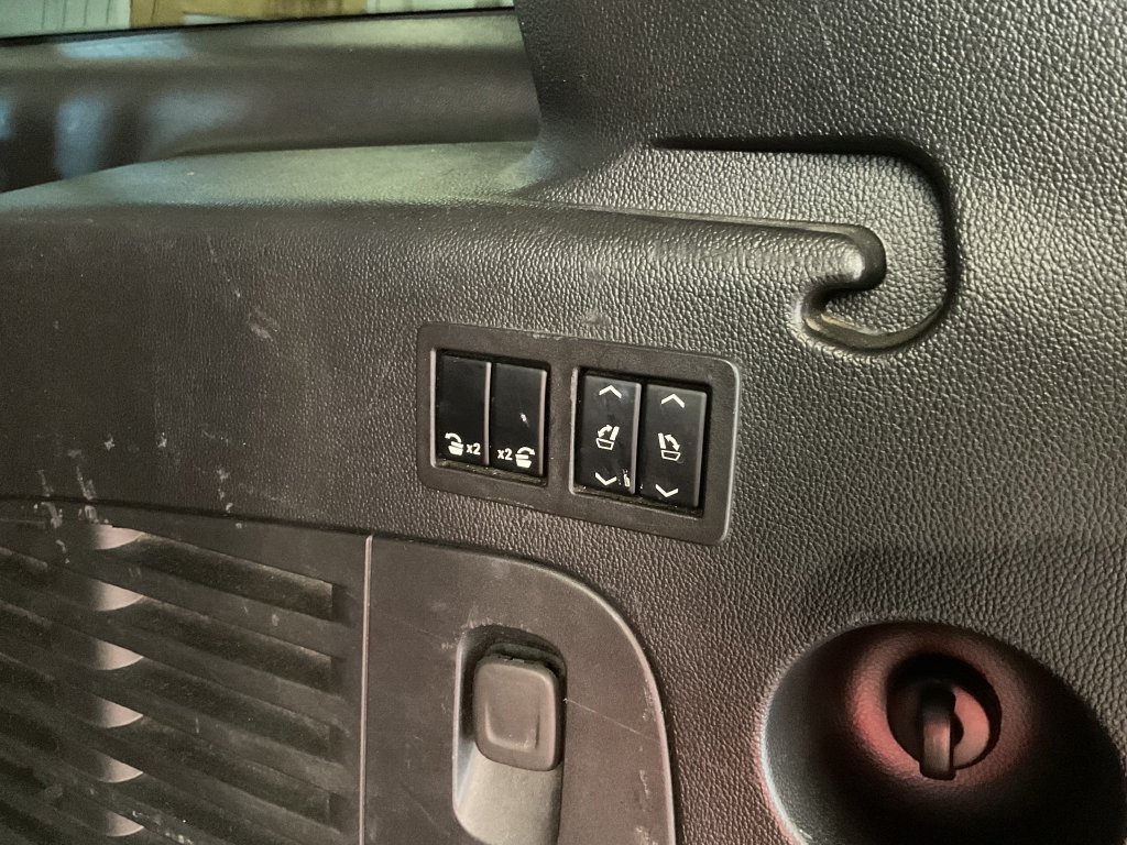 Used 2020 Gray Chevrolet Premier image 10