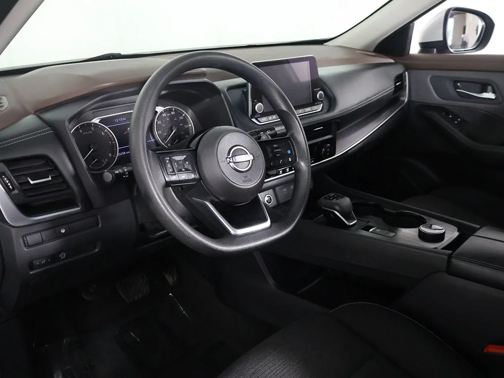 Used 2023 Silver Nissan SV image 23
