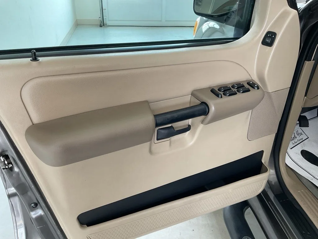 Used 2005  Ford XLT image 14