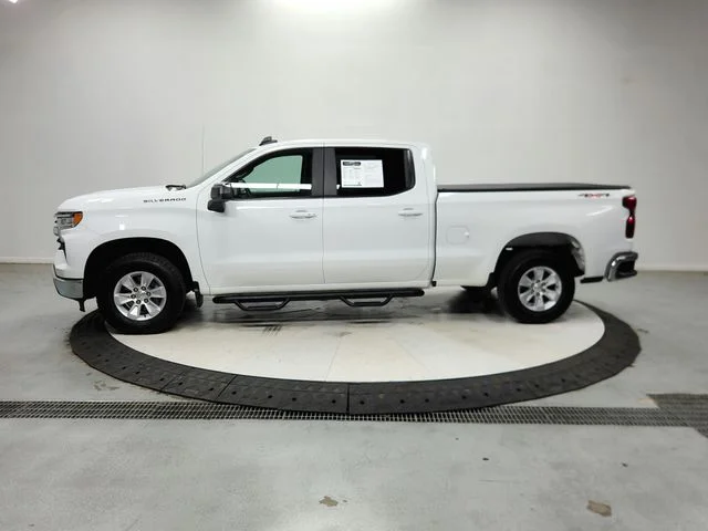 Used 2025 White Chevrolet LT image 5