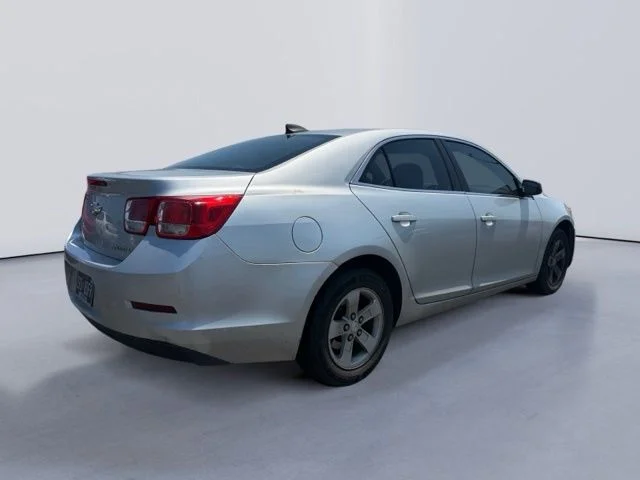 Used 2016 Silver Chevrolet LS image 2