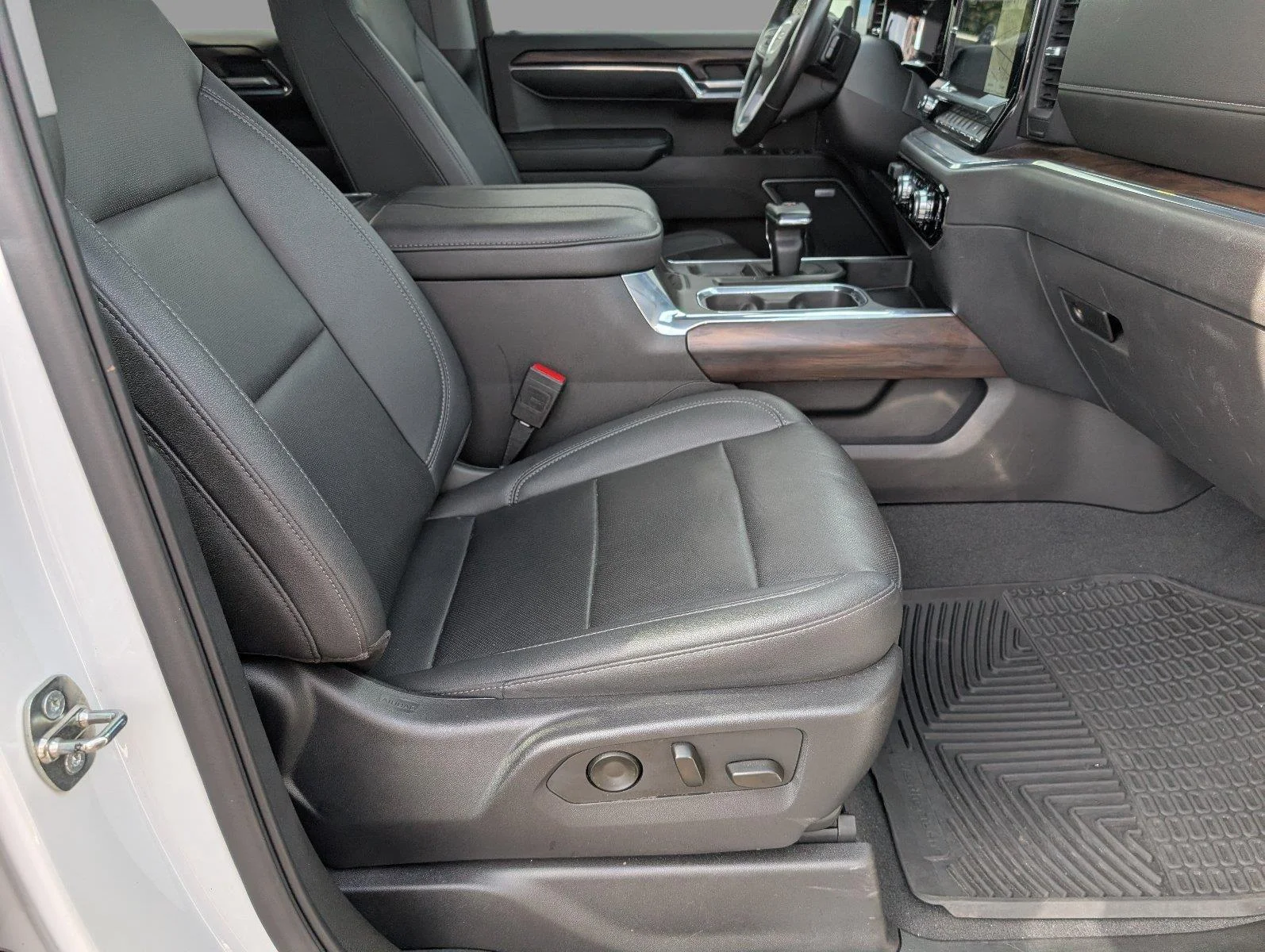 Used 2023 SUMMIT WHITE GMC SLT image 41