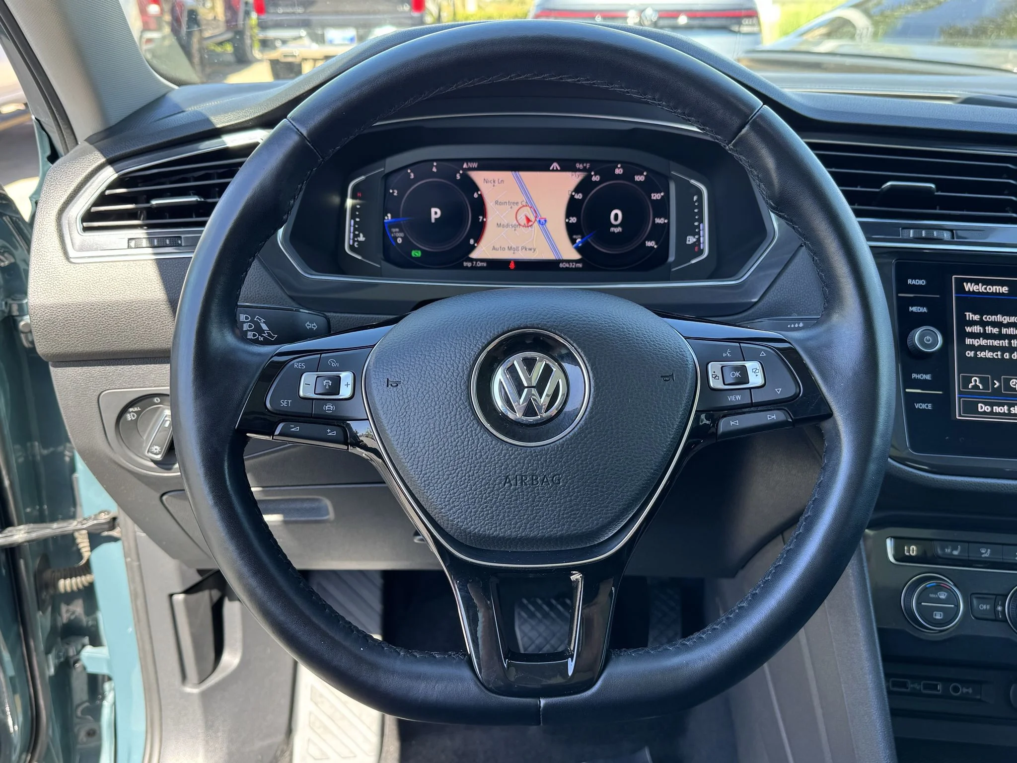 Used 2019 Stone Blue Metallic Volkswagen SEL Premium image 17