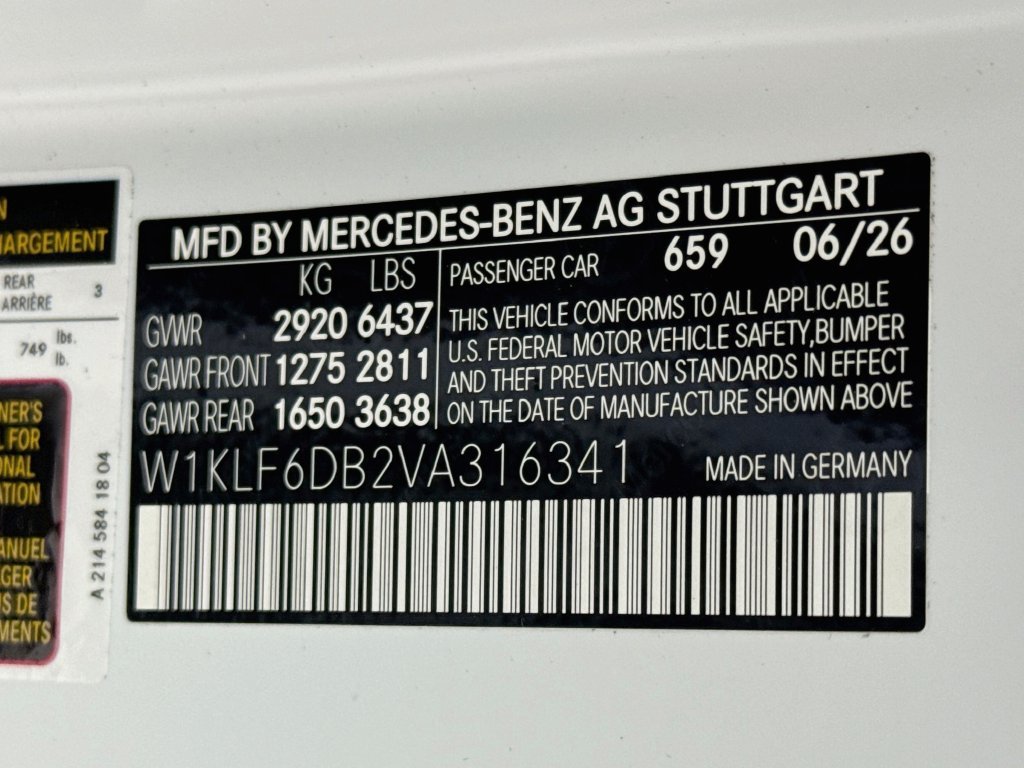 New 2027 MANUFAKTUR Moonlight White Magno Mercedes-Benz E 53 AMG® image 35