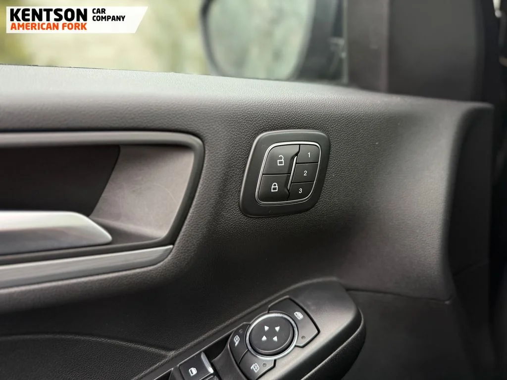 Used 2025 Black Ford Platinum image 25