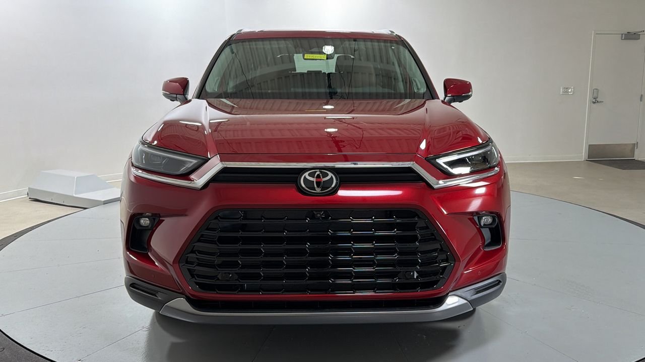 New 2026 Ruby Flare Pearl <sup>1</sup> Toyota  Platinum image 2