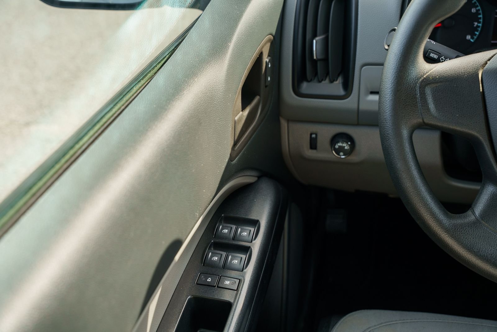 Used 2022 Gray GMC Elevation Standard image 27