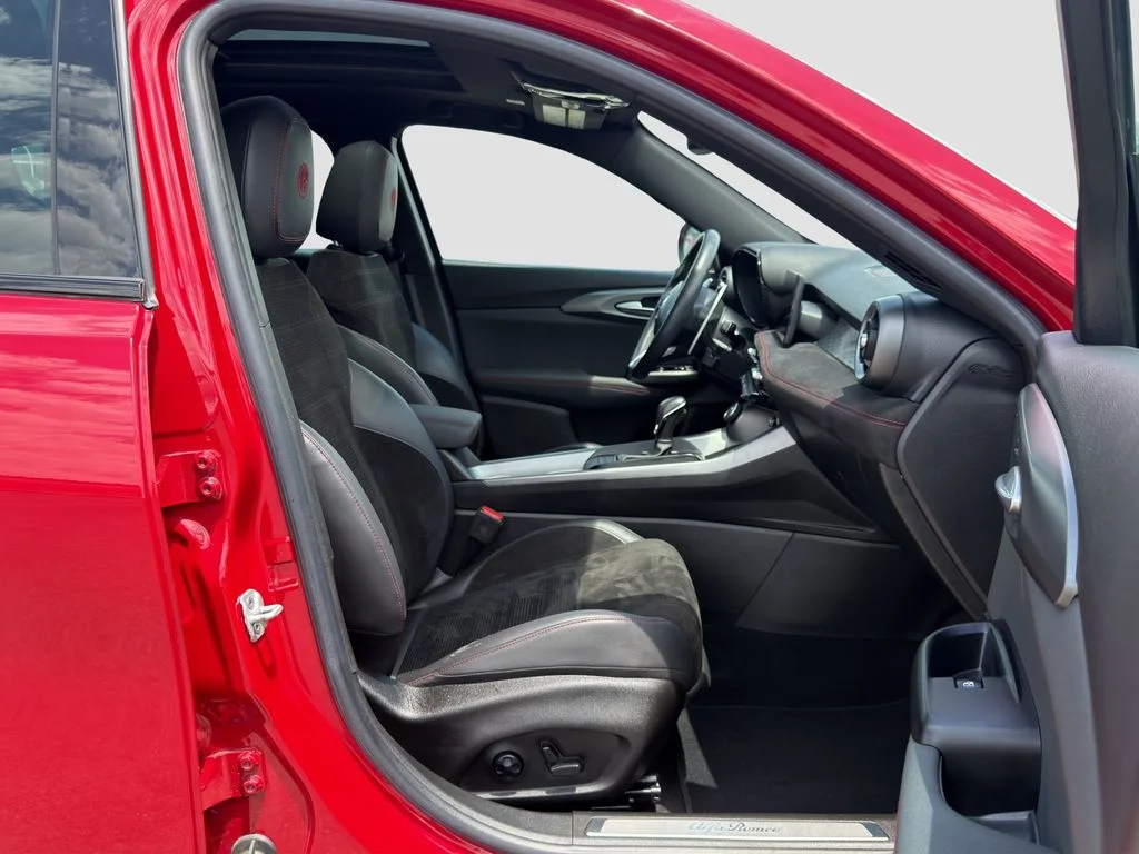 Used 2024 Red Alfa Romeo Veloce image 18