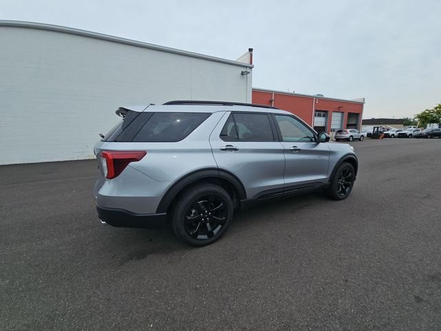 Used 2024 Silver Ford ST-Line image 10