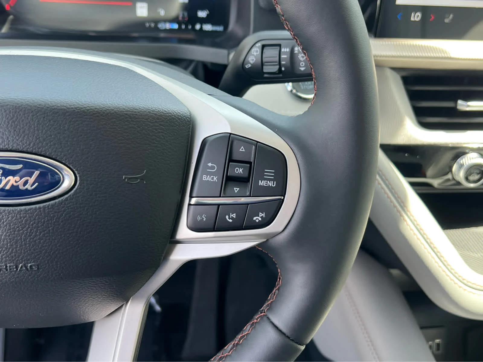 New 2026 Carbonized Gray Metallic Ford Active image 34