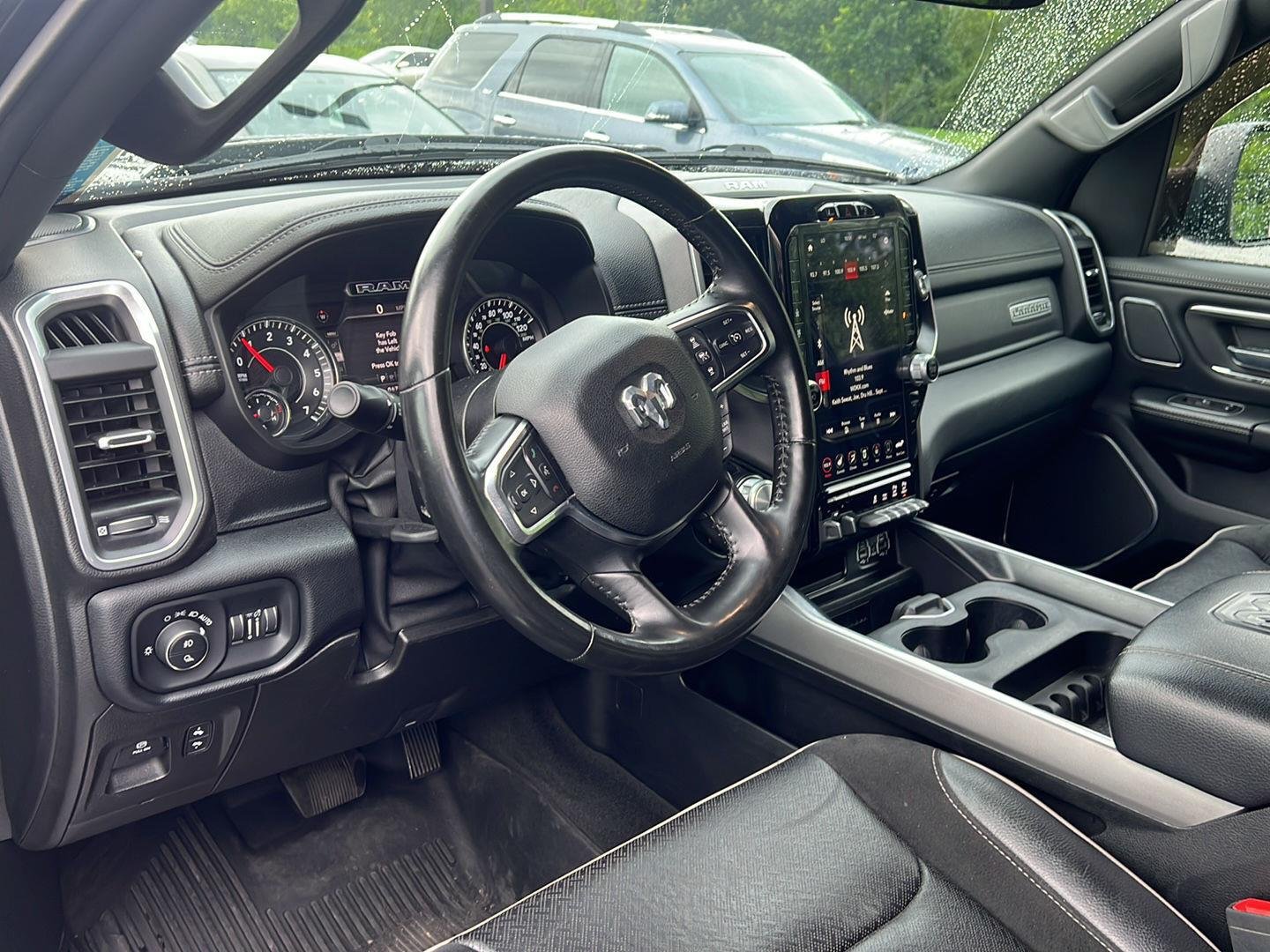 Used 2021 Diamond Black Crystal Pearlcoat Ram Laramie image 4