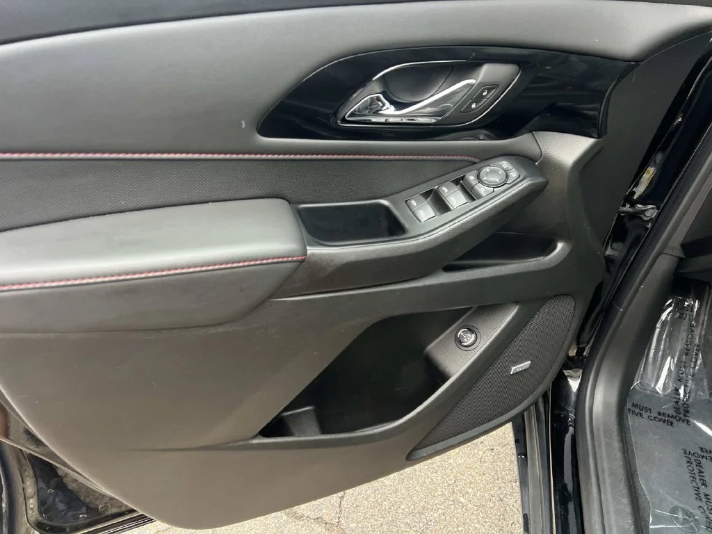 Used 2024 Mosaic Black Metallic Chevrolet RS image 14